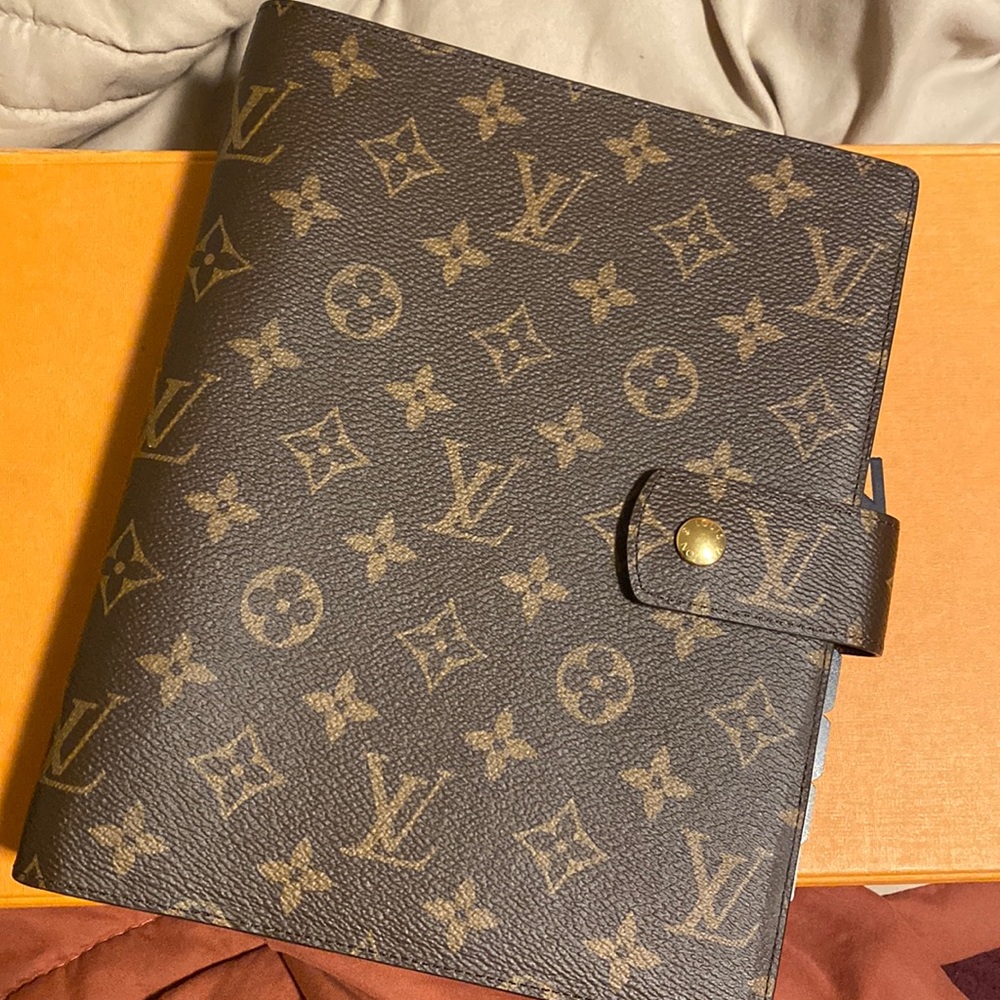 LOUIS VUITTON Large Agenda